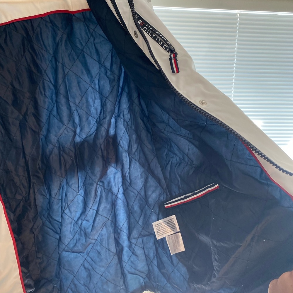 Women’s tommy hilfigure 3 in 1 size large weather jacket